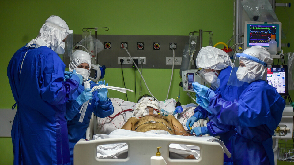 Risk grubundaki sağlık çalışanları korkuyor