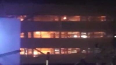 Tuzla'da gemide yangın çıktı!