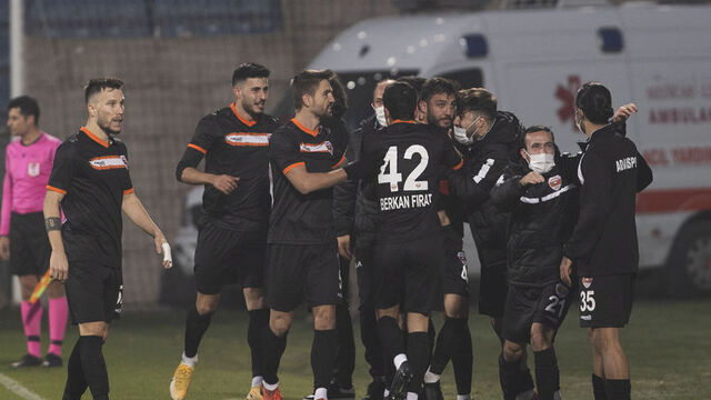 "Testi pozitif futbolcu oynatıldı!"