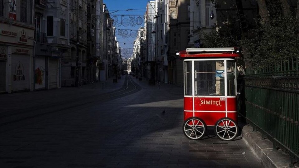 Hafta sonu sokağa çıkma yasağı var mı?