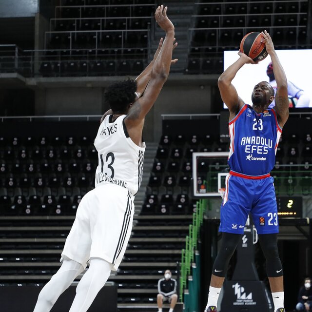 Efes, ASVEL'e fark attı!