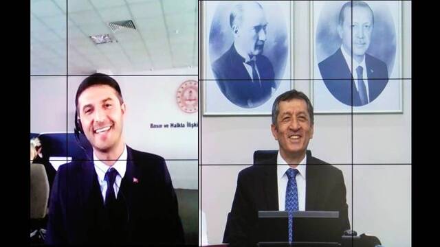 O telefona 'Bakan'! Arayanlar şaşırıyor