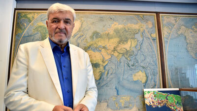 Ahmet Vefik Alp yaşamını yitirdi