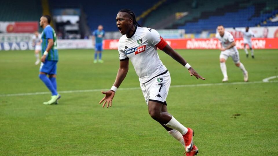 Denizlispor'da Rodallega coştu