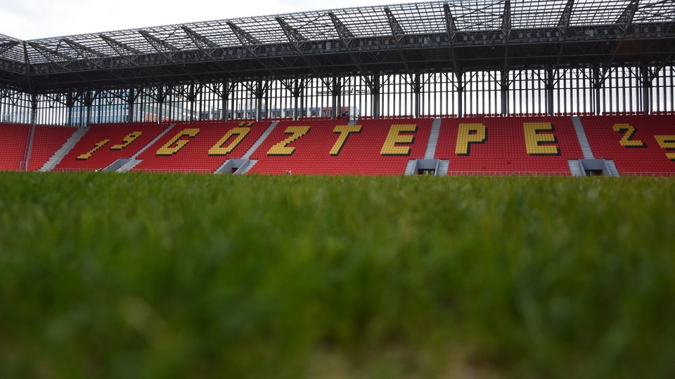 Göztepe'de adaylar üçe indi!