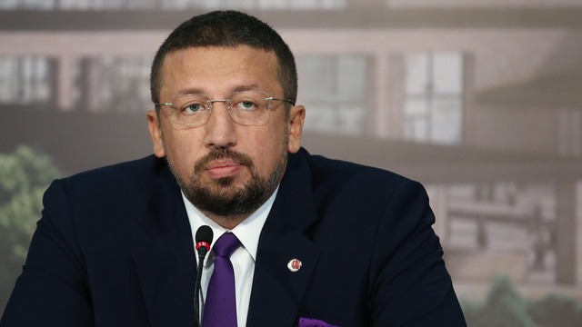"Görevlerimi sürdürmeye devam ediyorum"