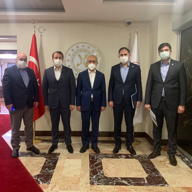 Bakandan memura ek zam istediler