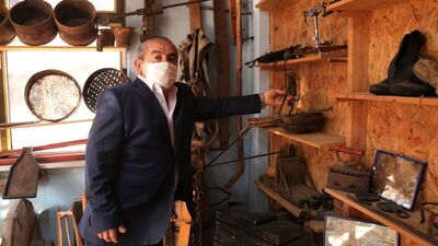 Köyünde oluşturduğu müzede geçmişin kültürünü sergiliyor