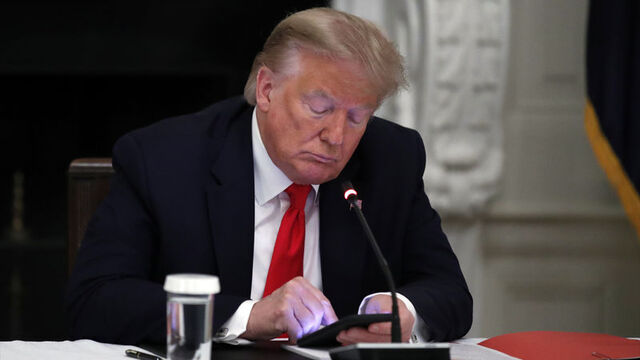 Bir sosyal medya platformu daha Trump'ın hesabını kapatıyor
