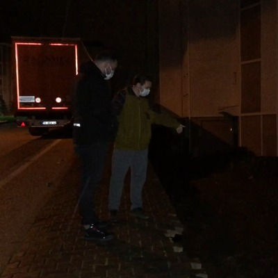 Balkondan inşaatı izleyen vatandaş fark etti!