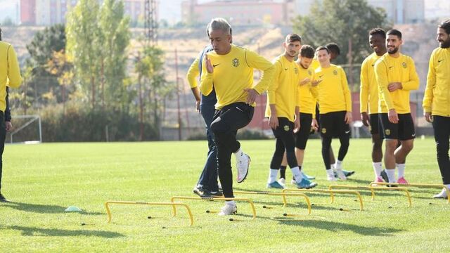 Yeni Malatyaspor'da Cueva dönüyor