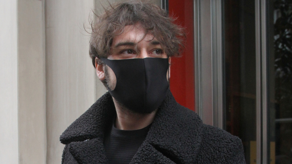 Kendini eğitime verdi