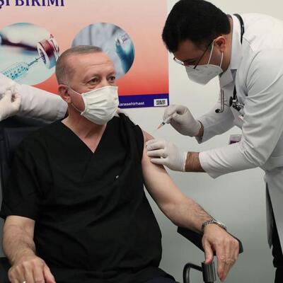 Cumhurbaşkanı Erdoğan Kovid-19 aşısı oldu