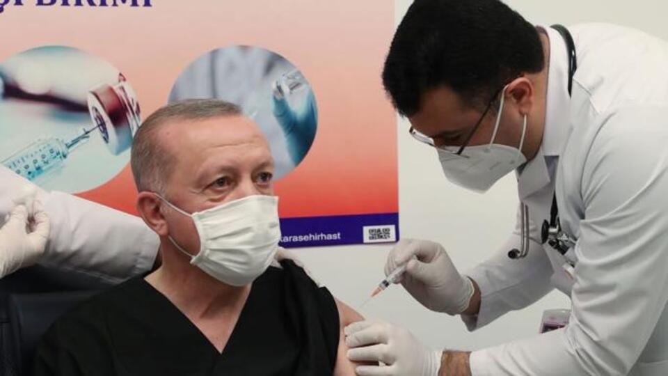 Cumhurbaşkanı Erdoğan Kovid-19 aşısı oldu
