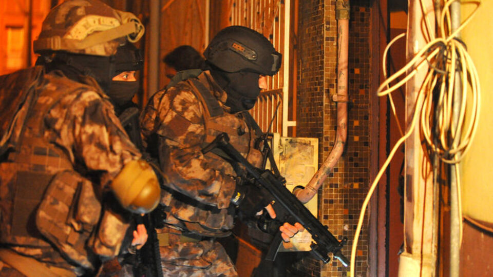 10 ilde eş zamanlı FETÖ operasyonu