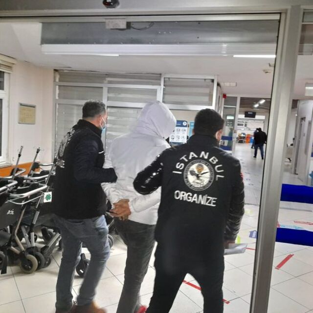 İstanbul merkezli 8 ilde 'Bylock' operasyonu