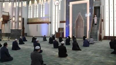 İzmir'de cuma namazı saat kaçta kılınıyor?