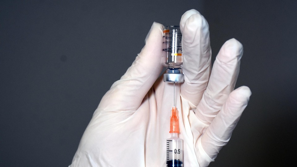 Korona aşısı sonrası bu yan etkilerle karşılaşırsanız...