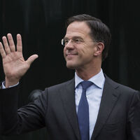 Hollanda hükümeti istifa etti!