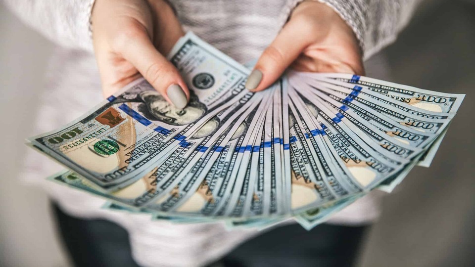 Dolar kritik seviyede