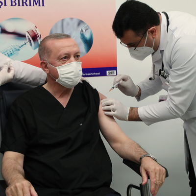 İşte Erdoğan'a aşı yapan o doktor