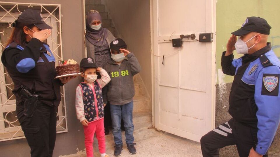 Cezaevindeki baba yazdı, polis sürpriz yaptı