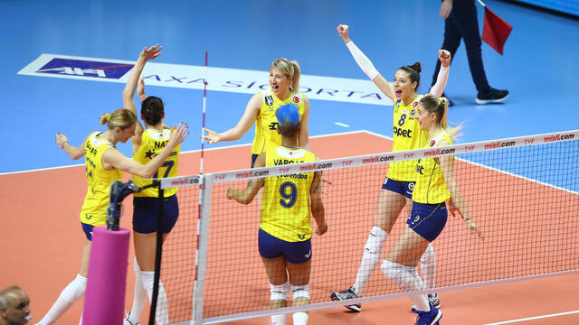 Fenerbahçe, Eczacıbaşı'nı devirdi