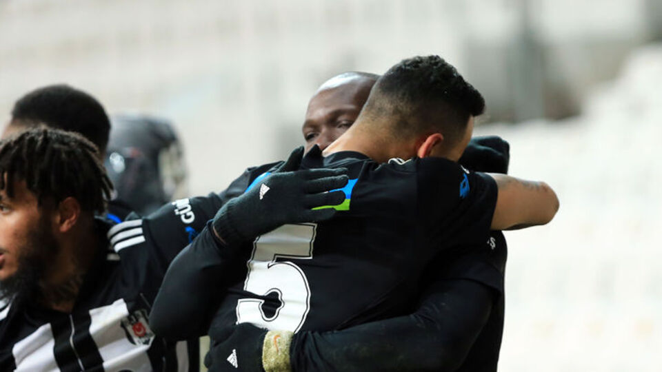 Kartal gol yemeden avlıyor!