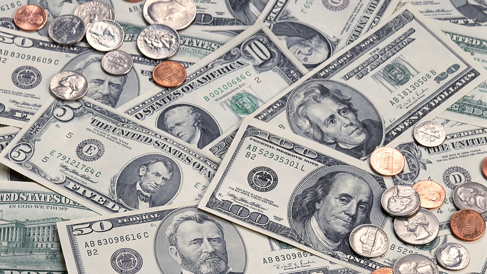 Dolar kısa pozisyonlarda 10 yılın zirvesi