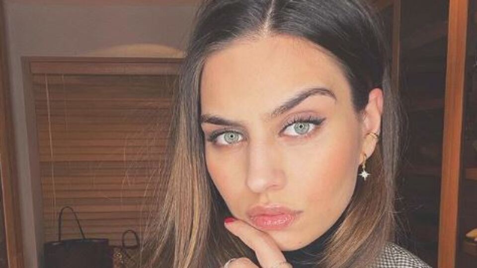 Amine Gülşe Özil kimdir?