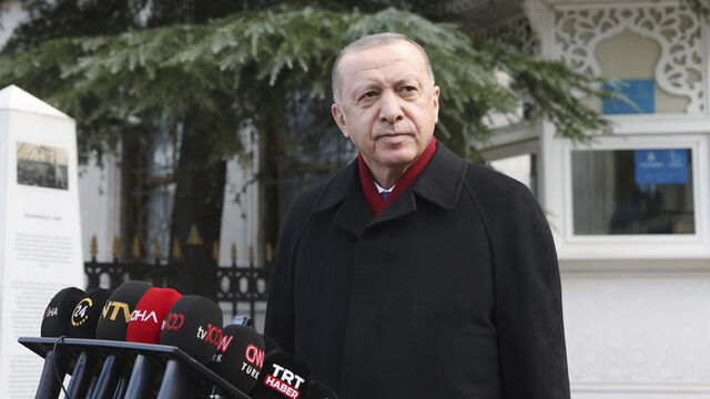 Cumhurbaşkanı Erdoğan'dan Selçuk Özdağ'a geçmiş olsun telefonu