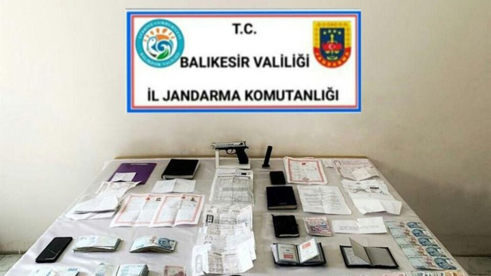 Balıkesir'de tefeci aileye operasyon