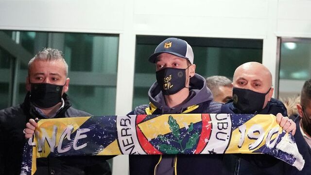 Karagümrük'ten F.Bahçe ve Özil'e tebrik