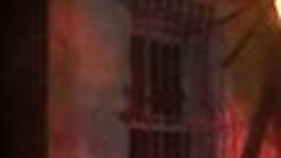 Beyoğlu'nda hurdacıda yangın paniği