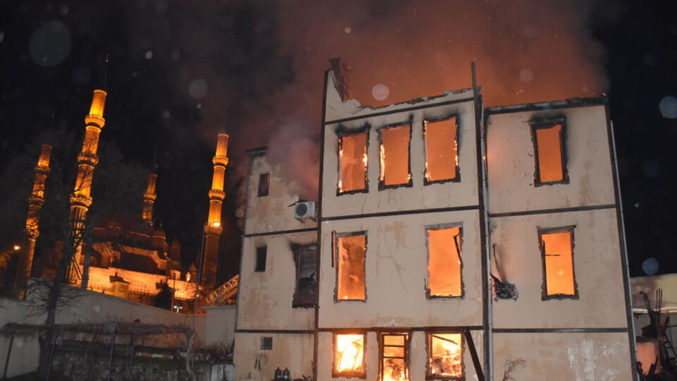 Edirne'nin tarihi müftülük binasında yangın