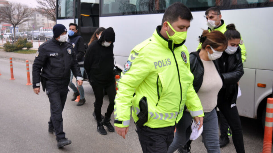 Uyuşturucu ile mücadele eden baron!