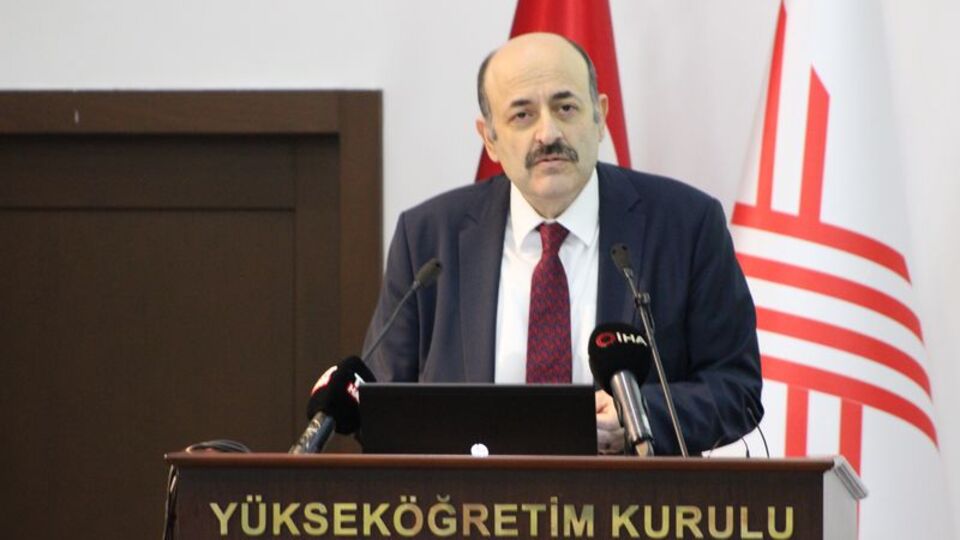 YÖK'ten doçentlik için aranan dil puanının artırılması anketi