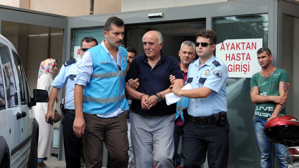 Hakan Şükür'ün babasına 'FETÖ'ye yardım' suçundan hapis cezası