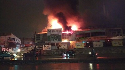 Toptancılar sitesinde korkutan yangın!