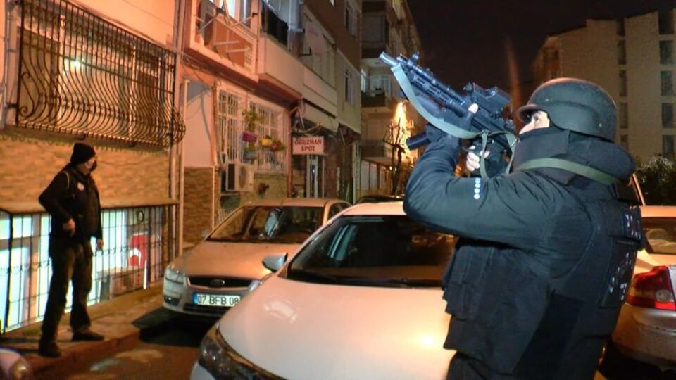İstanbul'da eş zamanlı DEAŞ operasyonu: 16 gözaltı