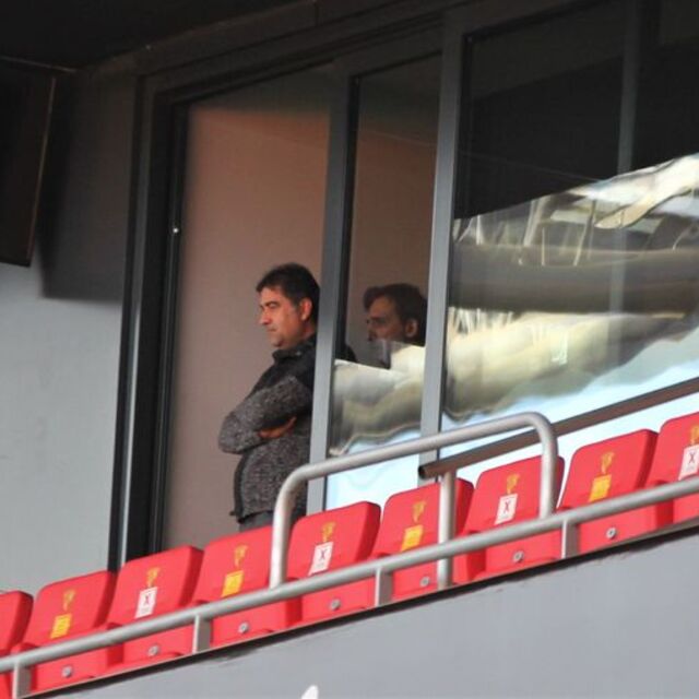 Ünal Karaman maçı tribünden takip etti