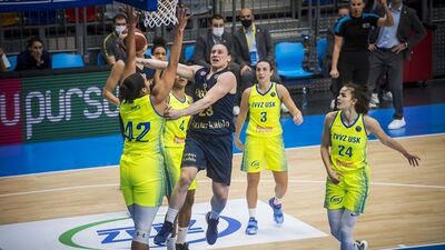 Fenerbahçe galibiyetle başladı