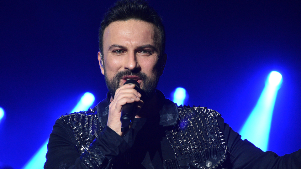 Tarkan'dan 'sosyal medya' uyarısı