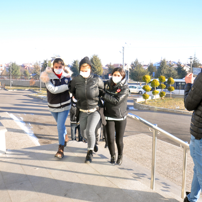 Kadın çete liderinden dehşete düşüren işkence!