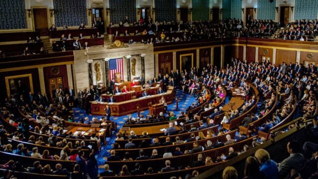 Demokratlar Senato'da da çoğunluğu ele geçirdi
