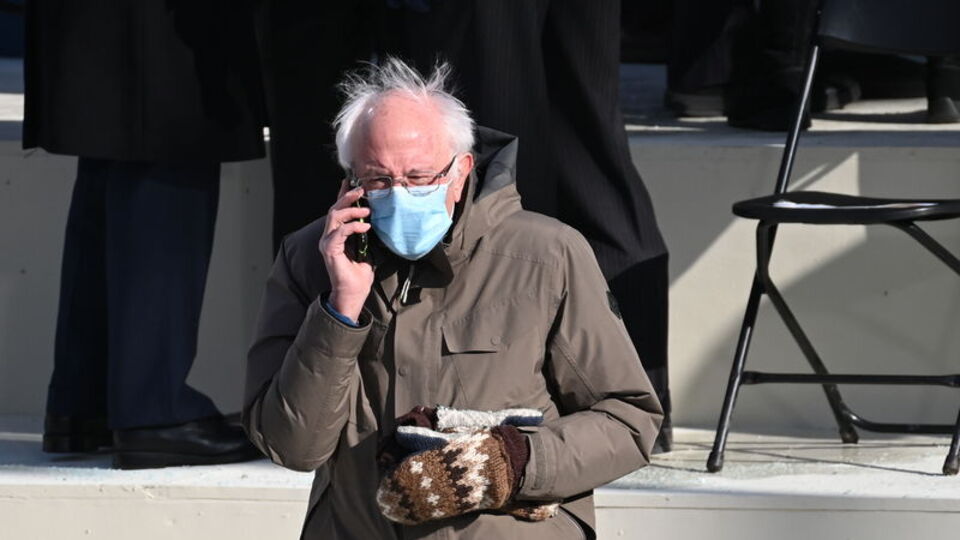 Yemin törenine damga vuran yün eldivenlerin sırrı!