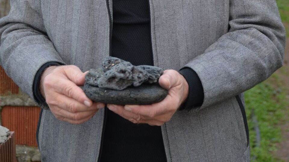 Tarlasında gezerken yanına yuvarlandı... "Ateş gibi sıcaktı"