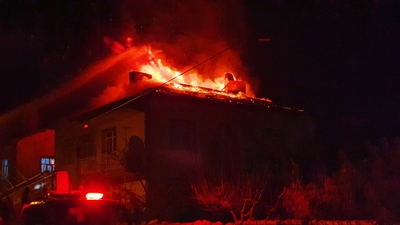 Ayrılmak isteyen eşinin evini yaktı!