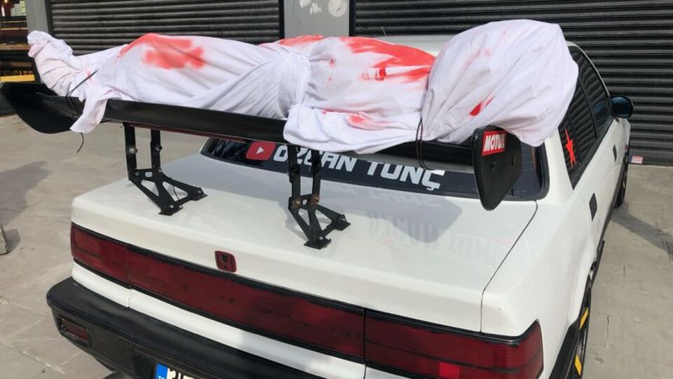 Polisi harekete geçiren otomobil