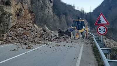 Karayolunda korku dolu anlar!